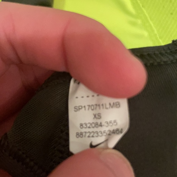 Neon green and black sports bra ( NO PADS)- but they can be inserted - Picture 3 of 3